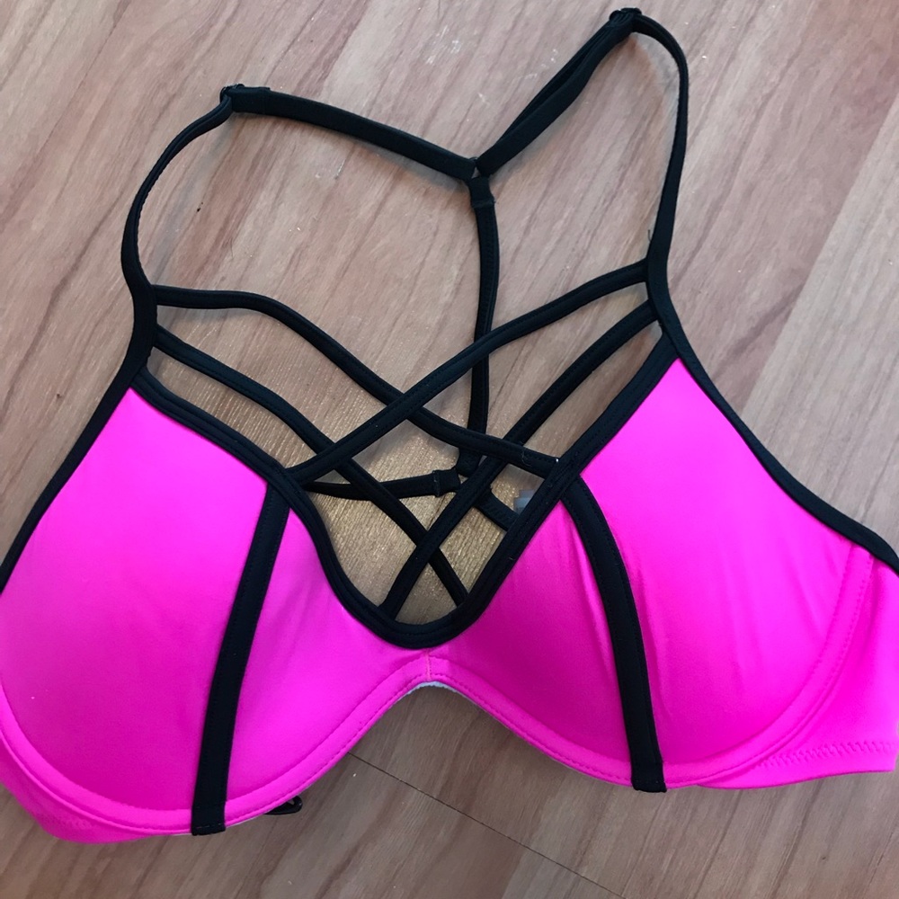 PINK VS BIKINI TOP